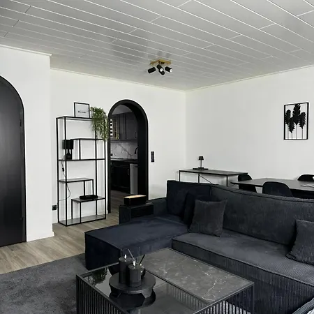 Jacks Naehe Der Seilbahn בראונלאגה