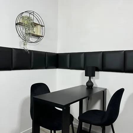 Jacks Naehe Der Seilbahn * בראונלאגה