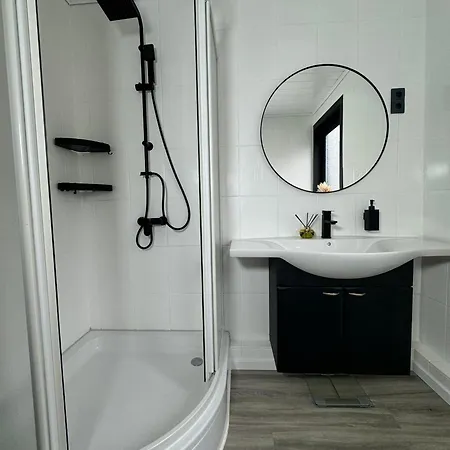 Jacks Naehe Der Seilbahn בראונלאגה